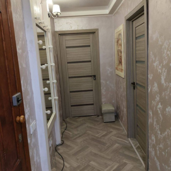 Фото Продам 2-х комнатную квартиру, кв-л Солнечный