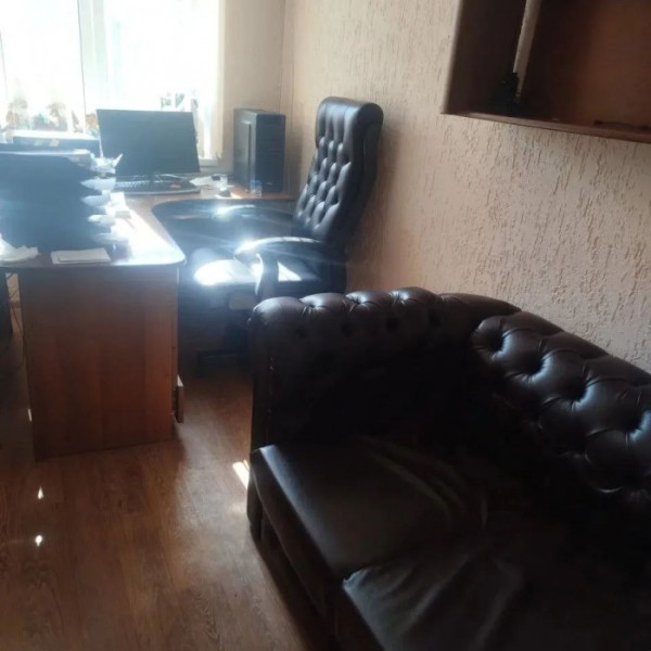 Фото Продам два коммерческих помещения по улице Руднева, район Энерго завода