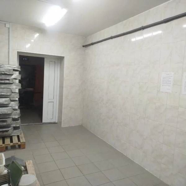 Фото Продам два коммерческих помещения по улице Руднева, район Энерго завода