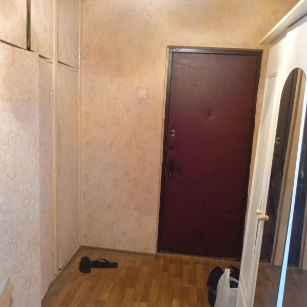 Фото Продаётся 2-комнатная квартира в городе Брянка, микрорайон 4, дом 35.