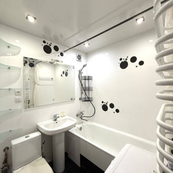 Фото Продам 2-х комн квартиру с АО в городе Луганск городок Пархоменко