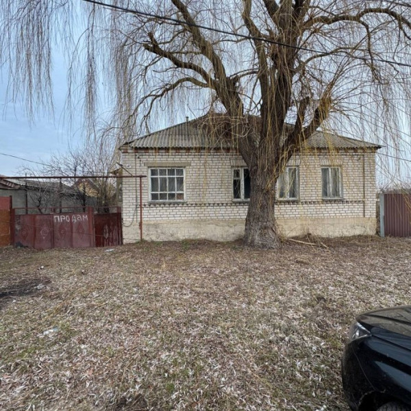 Продам дом в Станице Луганской по ул. Горького