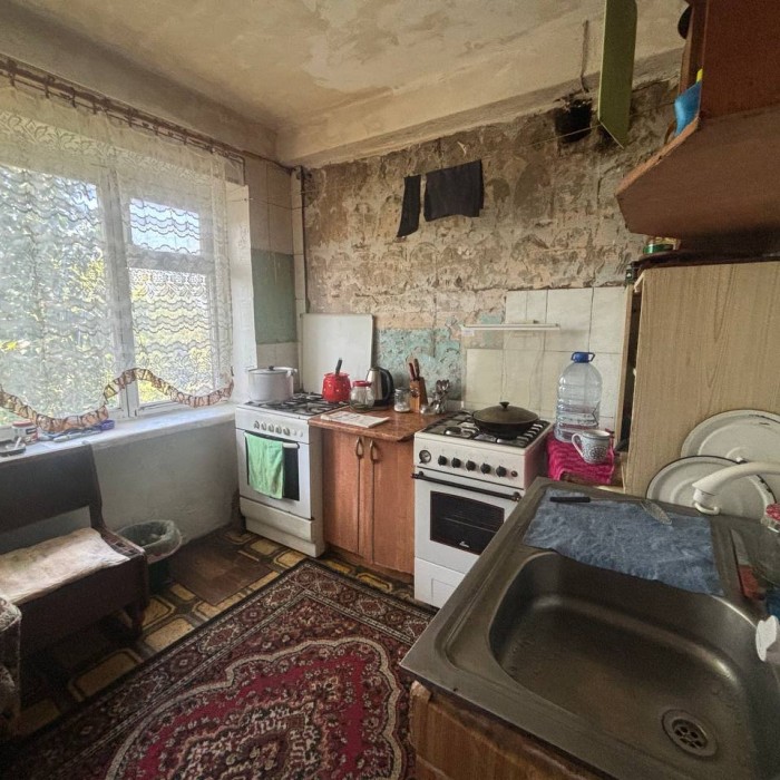Фото Продам 2 комнаты в коммунальной квартире на кв. Ватутина, 5/5 эт