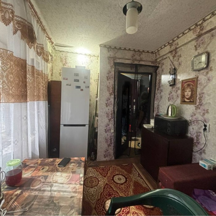 Фото Продам 2 комнаты в коммунальной квартире на кв. Ватутина, 5/5 эт