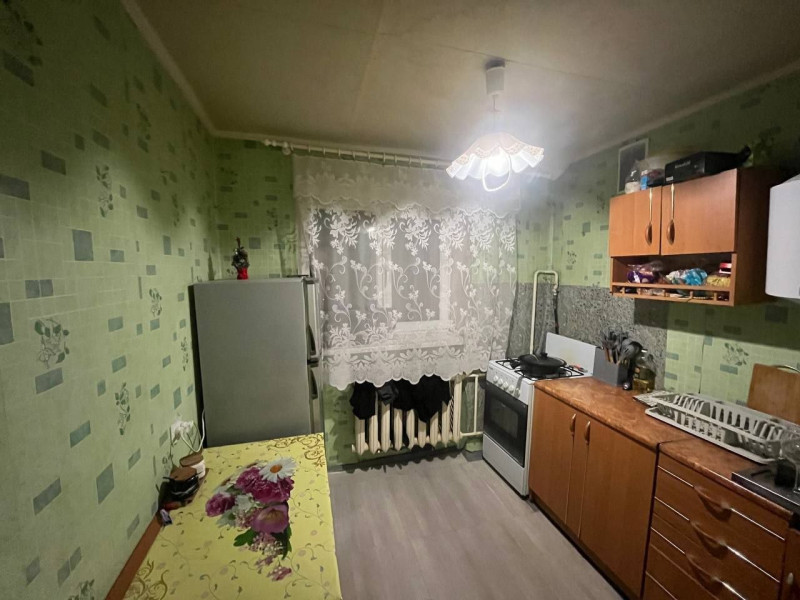 Фото 1-комнатная полугостинка на кв. Шевченко, Район ТЦ Аврора.