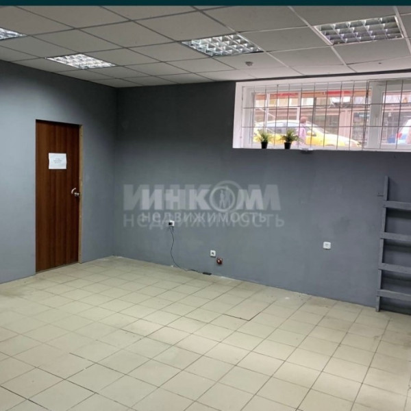 Фото Продам нежилое помещение 140 м2 в центре г. Луганск ул. Дзержинского