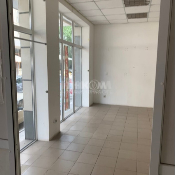 Продам нежилое помещение 140 м2 в центре г. Луганск ул. Дзержинского