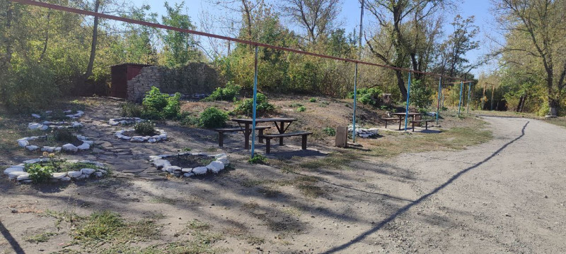 № 24, Продается магазин в г. Брянка, район Павловки (здание бывшего магазин №61)