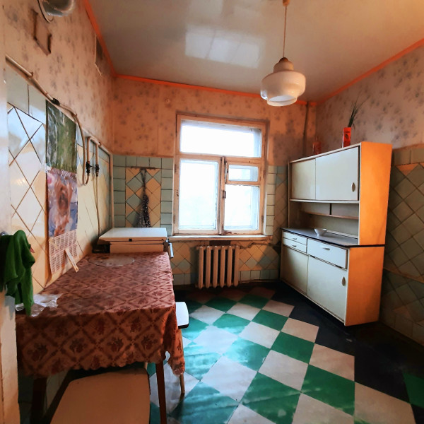 Фото №845 Продаётся 3 комн. кв-ра,”Сталинка”, ул. Калинина, р-н ДК “Химика”