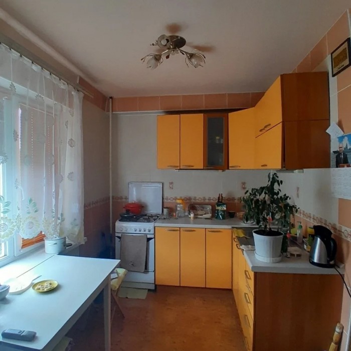 Продам 2х комн. квартиру в р-не "Дома Природы"