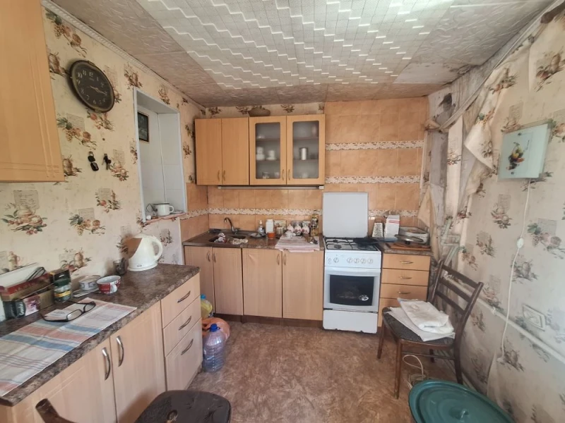 Фото Продаётся 3-комнатный дом в городе Стаханов, ул. Партизанская (центр города).