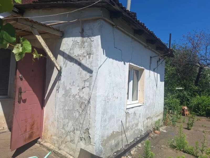 Фото Продаётся 3-комнатный дом в городе Стаханов, ул. Партизанская (центр города).