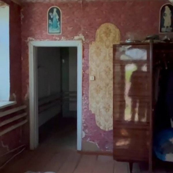 Фото Продам большой, добротный дом с. Валуйское Станица- Луганская