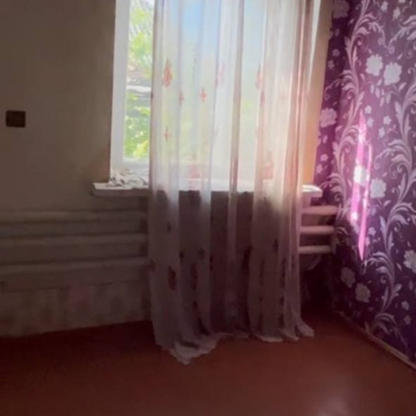 Фото Продам большой, добротный дом с. Валуйское Станица- Луганская