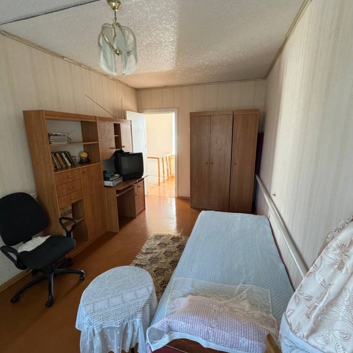 Фото Продам 2-х этажную квартиру на земле, в коттеджном доме, Станица Луганская (район Автостанции)