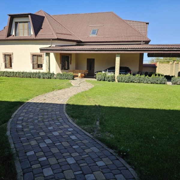 Дом 300м2 ДК Строителей