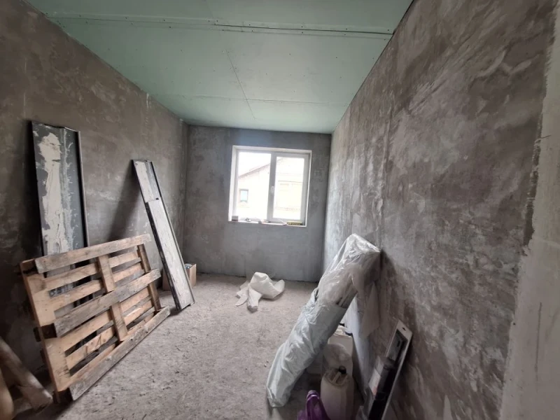 Фото Продаётся 2-х этажный дом в городе Стаханов, ул. Фурманова.