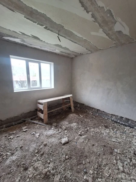 Фото Продаётся 2-х этажный дом в городе Стаханов, ул. Фурманова.