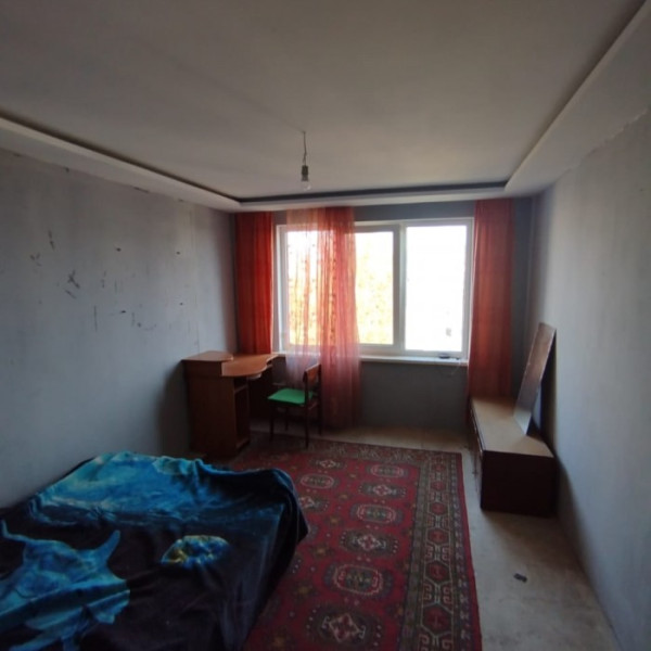 Фото № 6601 Продам 4х комн. квартиру в р-не маг. "Лидер"