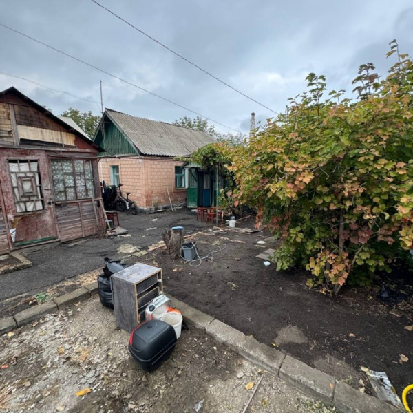 Фото Продам дом г. Луганск ул. Черняховского