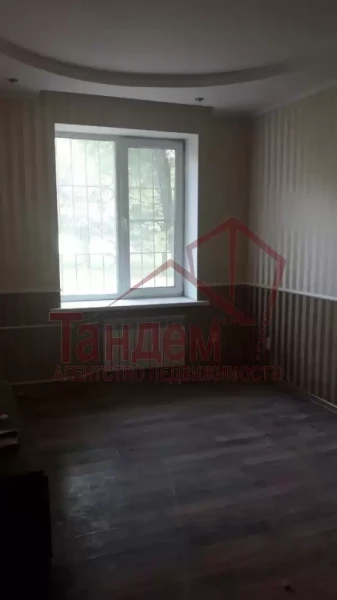 Фото 1 комнатная 33м2 1/4,эт  г. Луганск ул. Челюскинцев -18.  Продам- 1 комн. квартиру-33м2. ✅ Кухня - 1 - Объект №534