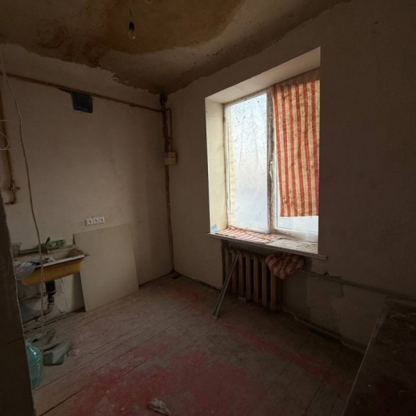 Фото Продам 2-х комн квартиру в г. Луганск, 9-й квартал