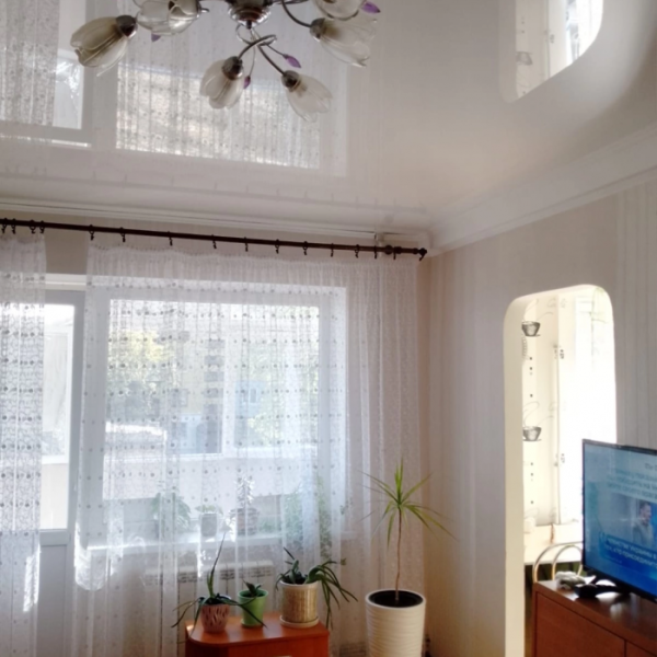 Фото Продам 2х комнатную квартиру, г. Луганск, кв. Комарова