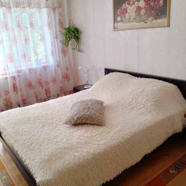 Фото Продам 2х комнатную квартиру, г. Луганск, кв. Комарова