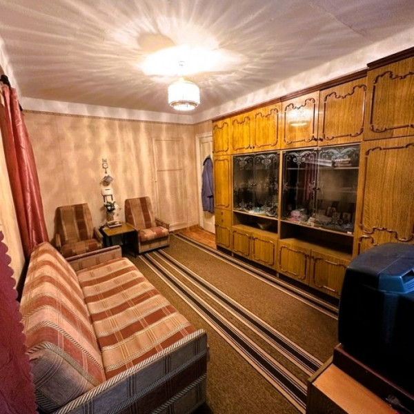 Фото № 5905 Продам 3х комн. квартиру в р-не маг. "Мега лапоть"