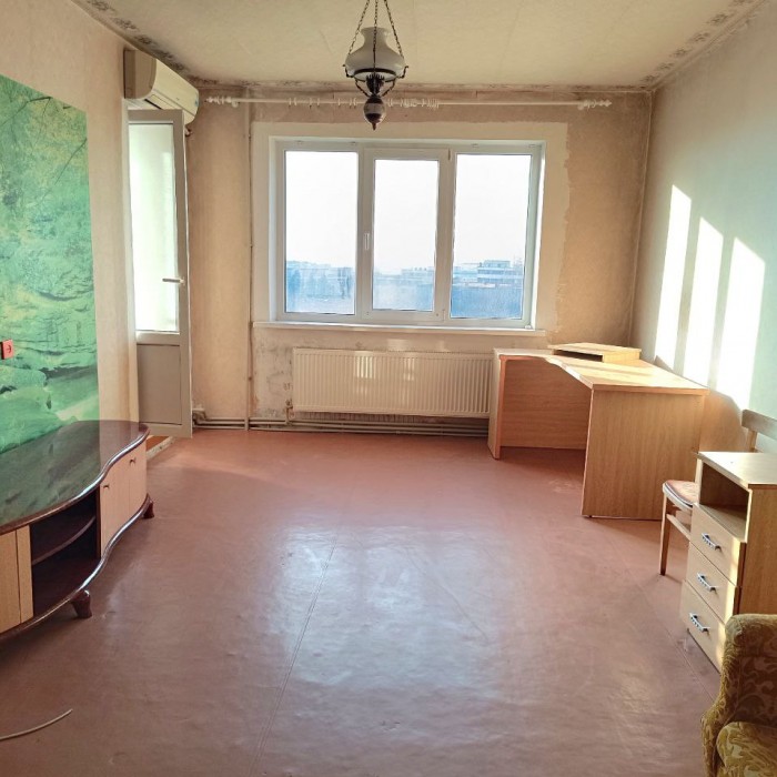 Продам 3-к квартиру. 1-й микрорайон, г. Луганск.