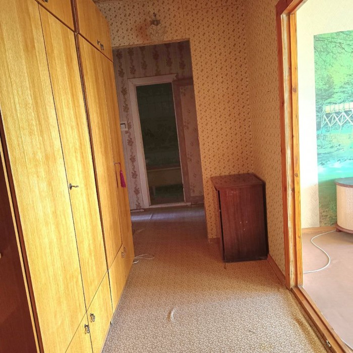 Фото Продам 3-к квартиру. 1-й микрорайон, г. Луганск.