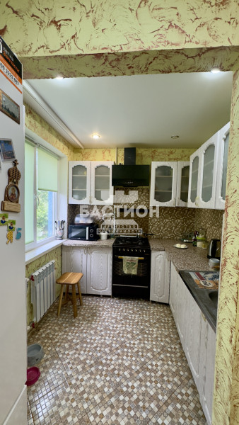 Продаётся трёхкомнатная квартира, 63 м²