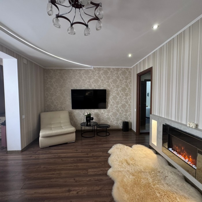 Продам 1комн квартиру 40 м2 в г Луганск кв Солнечный