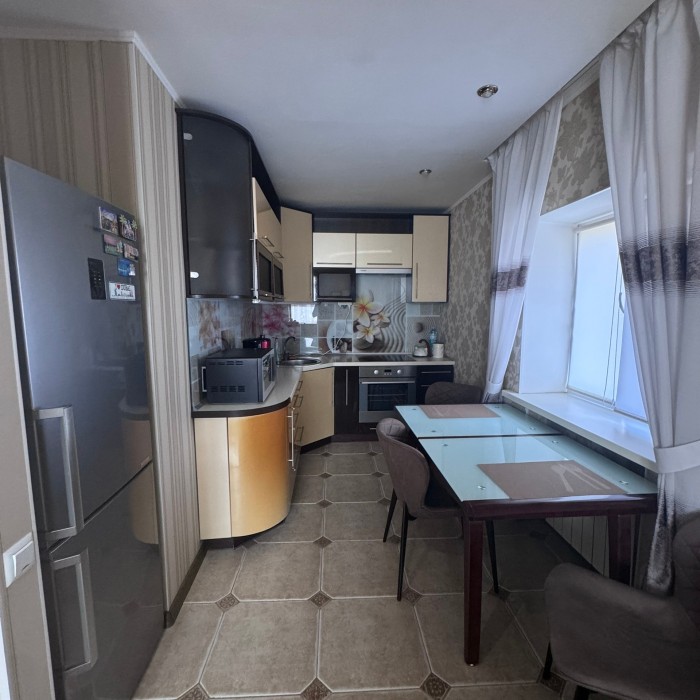 Фото Продам 1комн квартиру 40 м2 в г Луганск кв Солнечный