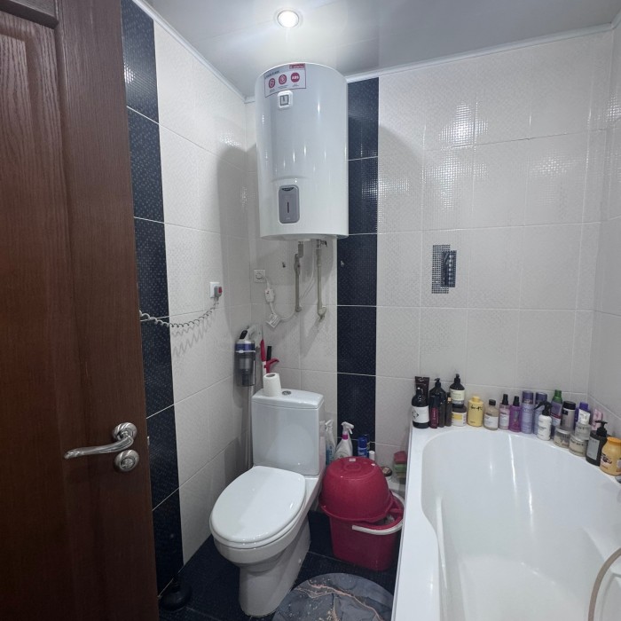 Фото Продам 1комн квартиру 40 м2 в г Луганск кв Солнечный