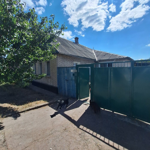 Фото Продам дом 70 м2 в городе Луганск, поселок Тепличное