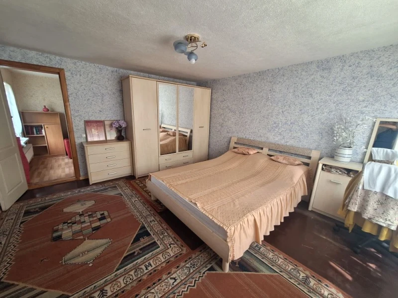 Фото Продаётся 2-этажный дом в городе Брянка, ул. Сибирская.