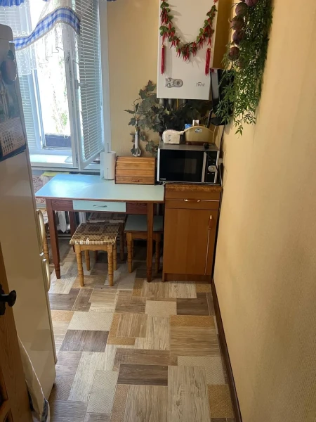 Фото Продаётся 4-комнатная квартира в городе Стаханов, пр. 50 лет Октября, д. 8.