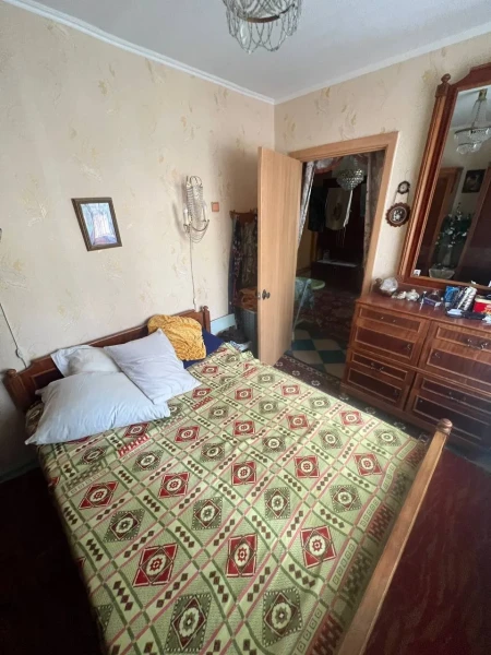 Фото Продаётся 4-комнатная квартира в городе Стаханов, пр. 50 лет Октября, д. 8.