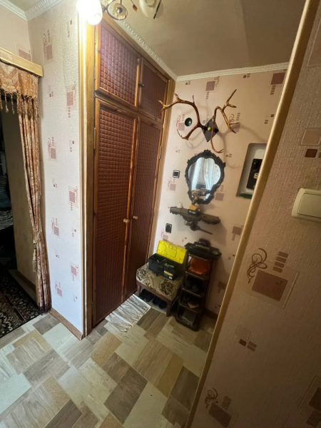Фото Продаётся 4-комнатная квартира в городе Стаханов, пр. 50 лет Октября, д. 8.