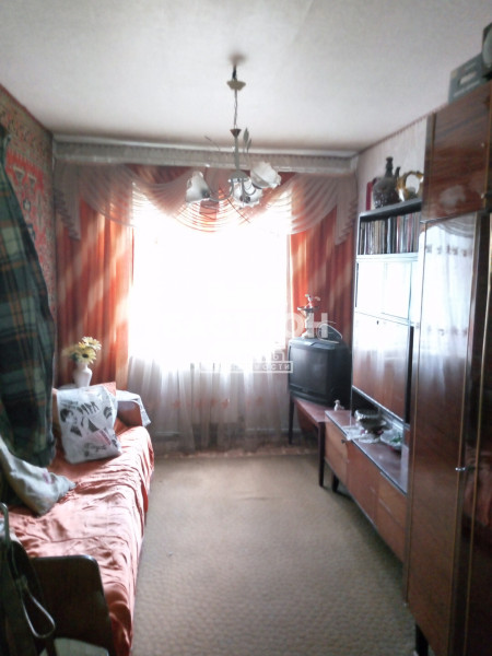 Фото 4-х комнатная квартира,кв.50-летия Октября, 37 ID:1917473