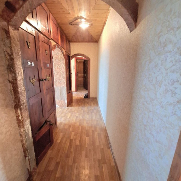 Продам 3-х комн квартиру на кв. 50 лет Октября (р-н МФЦ)