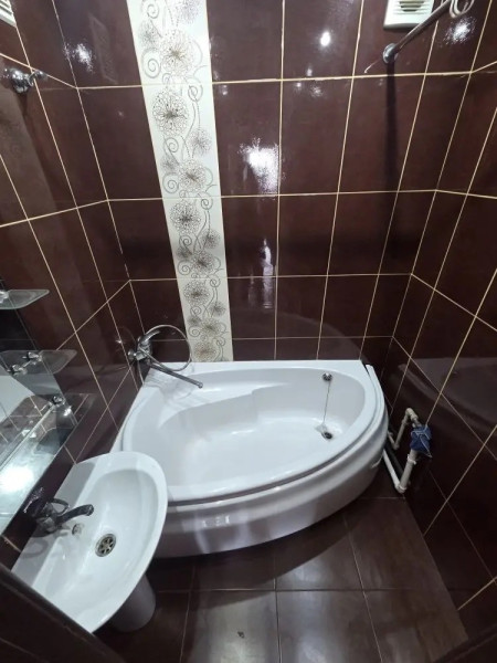 Фото Продаётся 2-комнатная квартира в городе Стаханов, ул. А. Стаханова, д. 3.