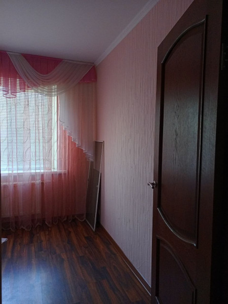 Фото Продаётся 4-комнатная квартира в городе Брянка, Микрорайон-4, дом 56.