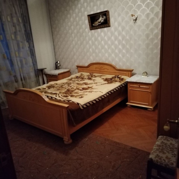 Фото Продам 4-х комн квартиру в городе Луганск улица Героя России Зозулина