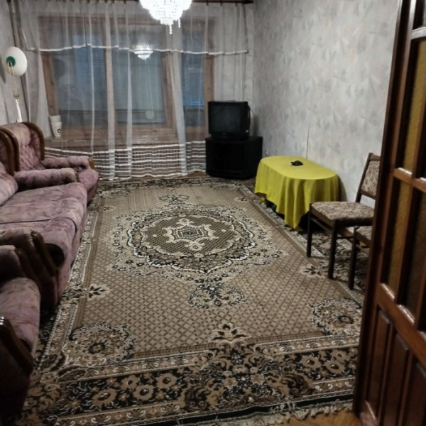 Фото Продам 4-х комн квартиру в городе Луганск улица Героя России Зозулина