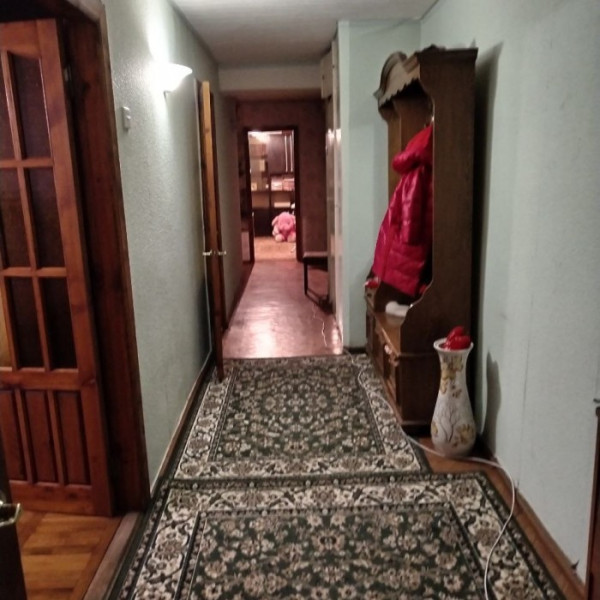 Фото Продам 4-х комн квартиру в городе Луганск улица Героя России Зозулина