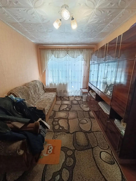 Продаётся 2-комнатная квартира в городе Брянка, Микрорайон-4, д. 11.