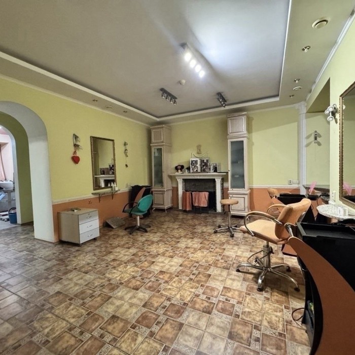 Фото Продам помещение 288 м2 в центре города Луганск
