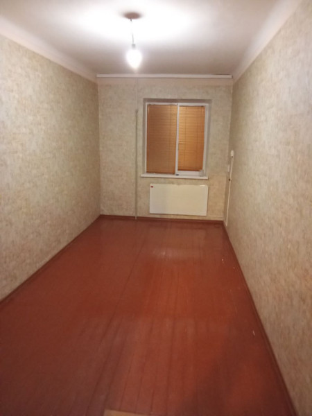 Фото Продается 2-х комнатная квартира в г. Брянка дом 20